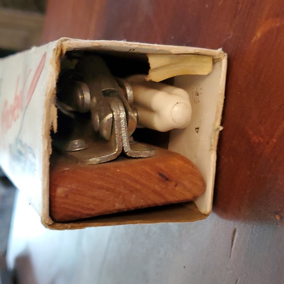 Reed's Rocket nut cracker vintage - Picture 4 of 10